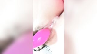 高颜值气质美女情趣吊带丝袜道具自慰 近距离特写跳蛋震动嫩逼高潮出白浆非常诱人