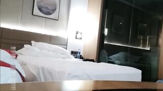 【麻花免费视频】土豪胖哥3000元酒店约啪高素质女神级性感美女,还到酒店看看男的长的怎么样,不好还不愿意干,狂插干3次.国语!