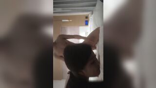 老哥探花约了个颜值不错白衣妹子TP啪啪 口交足交上位骑乘大力猛操非常诱人