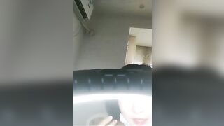 高颜值气质不错短发美少妇，性感丝袜大黑牛震动呻吟娇喘非常诱人，很是诱惑喜欢不要错过