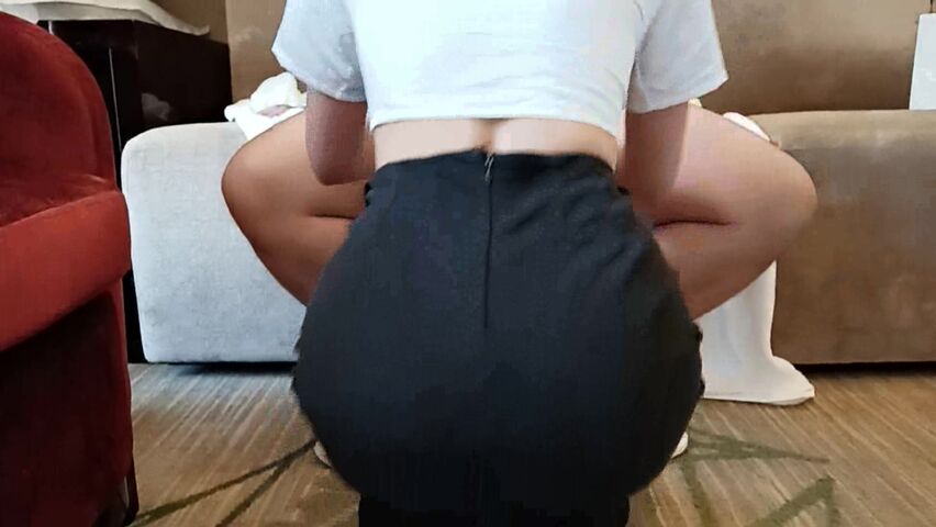 有事秘书干 没事干秘书 胖老板沙发无套爆操黑丝巨乳秘书 口交足交69随便玩 淫叫高潮 超清1080P原版无水印