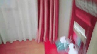 某師範學院妹子帶著作業本和男友開房啪啪