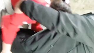 【麻花免费视频】国产剧情 大哥不在二叔把风韵犹存的嫂子从厨房操到卧室