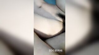 自拍福利高颜值短发妹子双人啪啪 黑色网袜口交上位骑坐大力抽插最后内射 很是诱惑喜欢不要错过