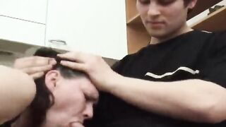 《乱轮》儿子客厅狂肏母亲