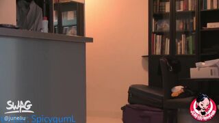 [038]最新流出留学生『刘玥』吃老外大吊 上半身在窗外下半身在做爱 中出小穴