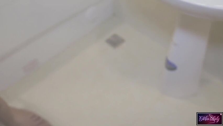 极品女神发骚自慰求草 假鸡巴狂插逼 最后被操蛋射了满嘴精液1080P高清原版