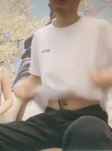 91杨先生探花约了个短裙少妇TP啪啪，调情一番再开干上位骑坐抽插喊很紧，搞得受不了呻吟连连